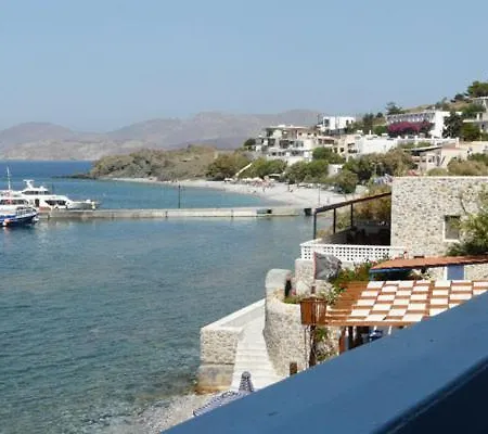فندق Themis Myrties